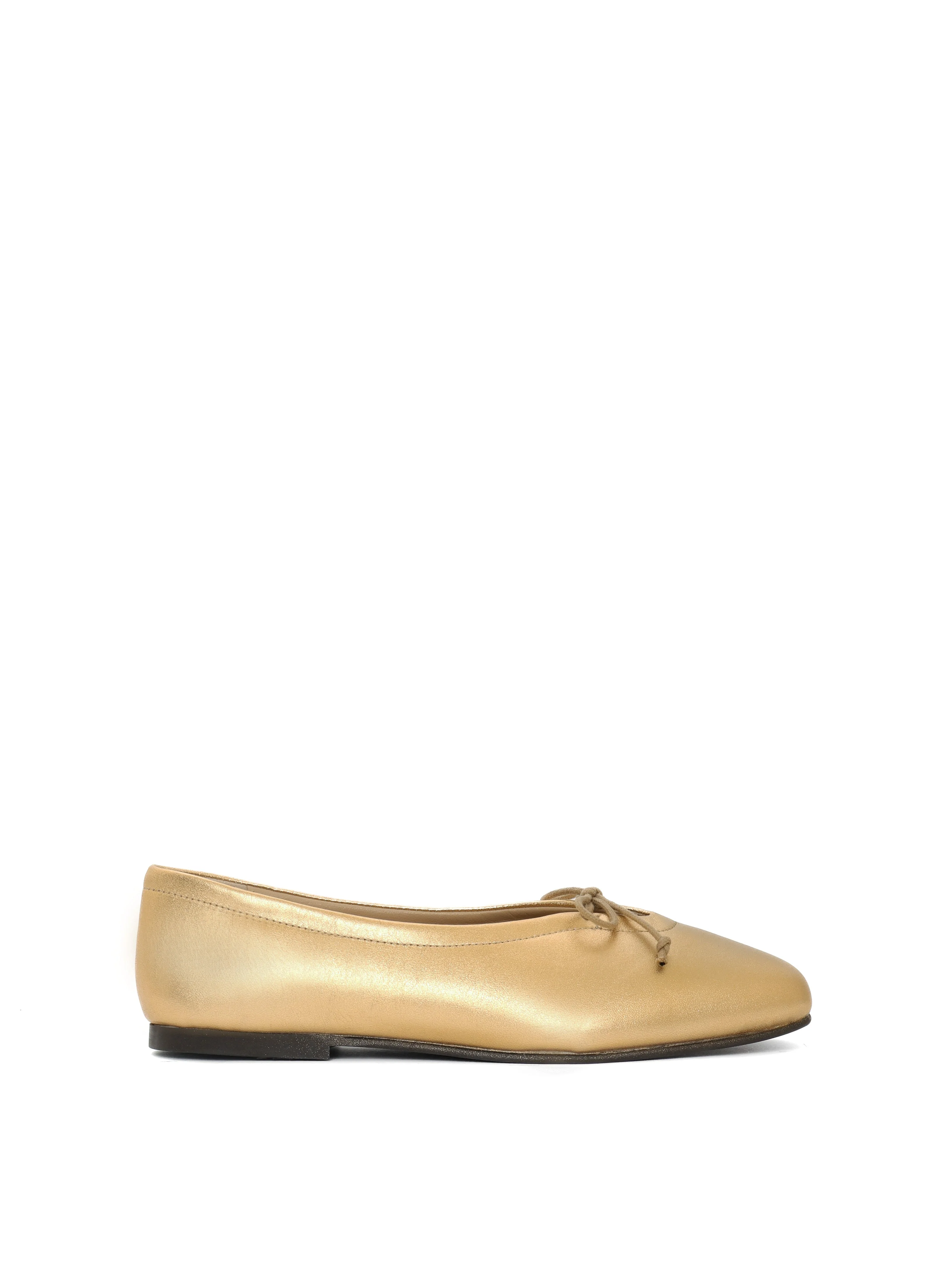 Best Women's Shoes for High Arches